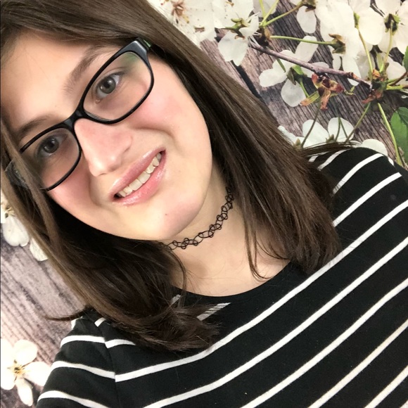 *SOLD!* Black Chained Choker - Picture 2 of 5